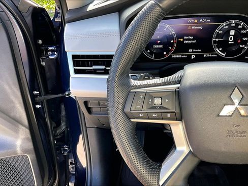 Used 2023 Mitsubishi Outlander SEL FWD image 24