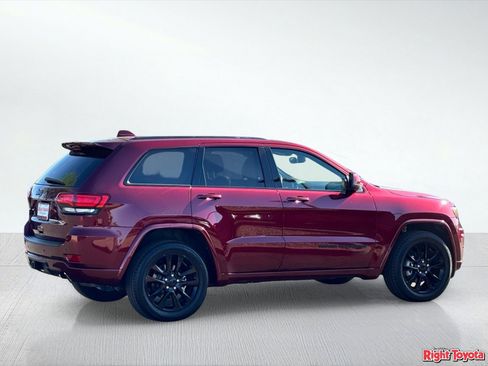 Used 2019 Jeep Grand Cherokee Altitude AWD/4WD image 4