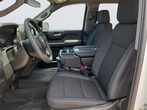 Used 2025 Chevrolet Silverado 1500 Custom image 13