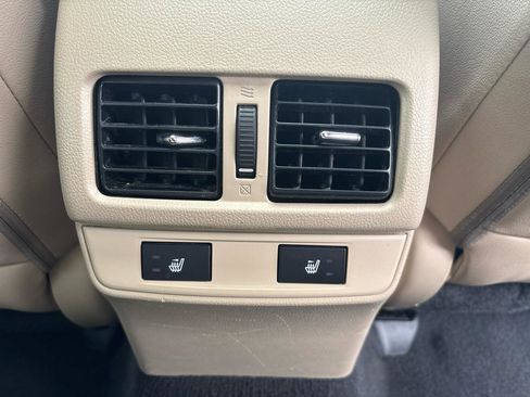 Used 2017 Subaru Outback 2.5i Limited image 41