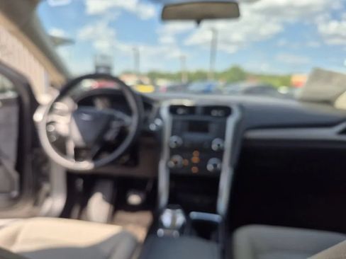 Used 2018 Ford Fusion S FWD image 19