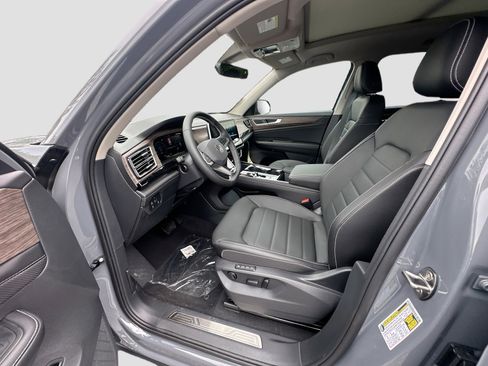 Used 2026 Volkswagen Atlas SEL image 16