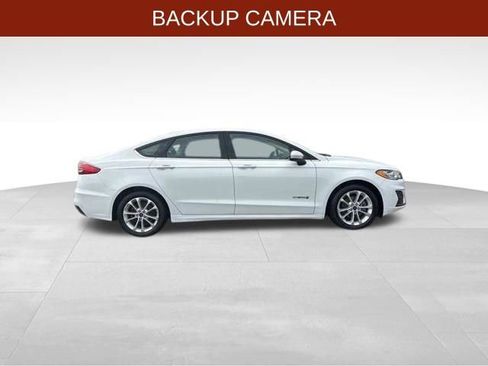 Used 2019 Ford Fusion SE FWD image 8