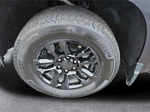 Used 2024 Chevrolet Silverado 1500 LT image 18