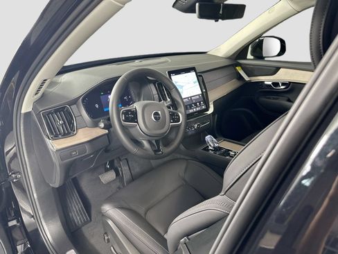 New 2026 Volvo XC90 B5 Plus w/ Protection Package Premier AWD/4WD image 10