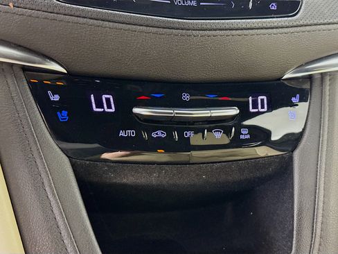 Used 2018 Cadillac XT5 Premium Luxury w/ Driver Assist Package FWD image 19
