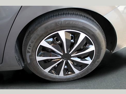Used 2024 Nissan Sentra S image 33
