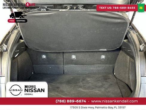 Used 2021 Toyota C-HR LE image 28