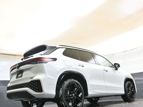 New 2026 Volkswagen Tiguan SE R-Line image 33