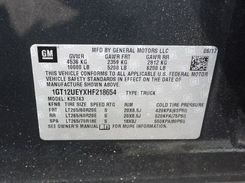 Used 2017 GMC Sierra 2500 Denali w/ Duramax Plus Package AWD/4WD image 30