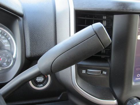 Used 2024 RAM 3500 Big Horn image 24