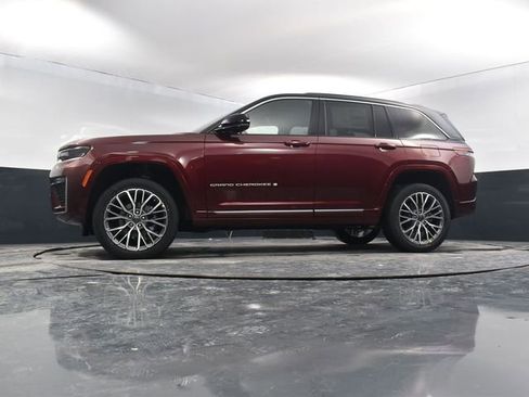 New 2026 Jeep Grand Cherokee Summit image 51