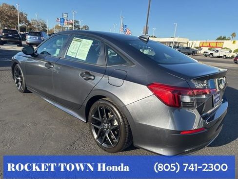 Used 2023 Honda Civic Sport image 2