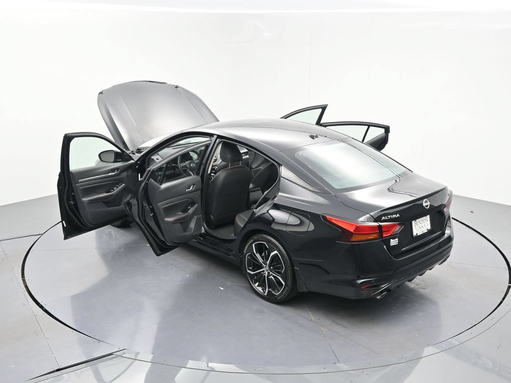 Used 2025 Nissan Altima 2.5 SR FWD image 23