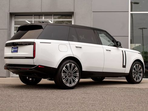 Used 2025 Land Rover Range Rover Long Wheelbase SE AWD/4WD image 10