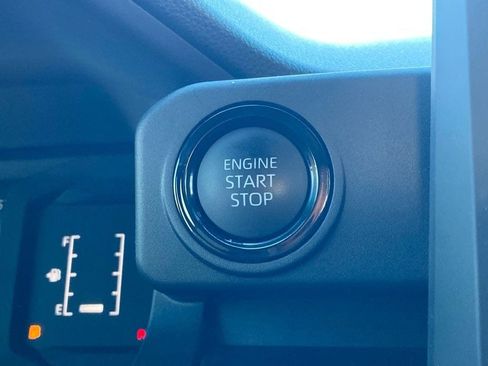 Certified 2026 Toyota Tacoma SR AWD/4WD image 17