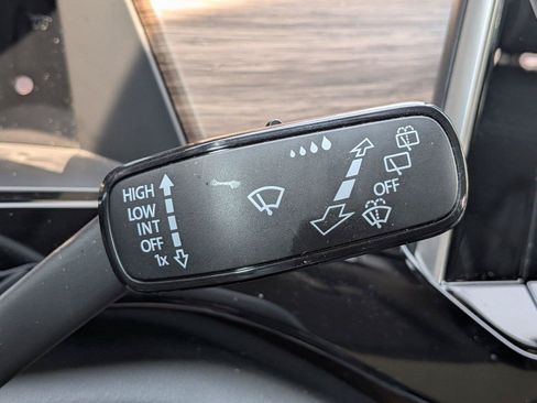 Used 2024 Volkswagen Atlas SEL Premium R-Line AWD/4WD image 23