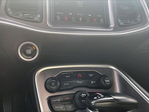 Used 2019 Dodge Challenger GT w/ Performance Handling Group image 32