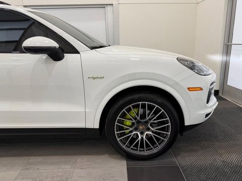 Certified 2022 Porsche Cayenne E-Hybrid image 10