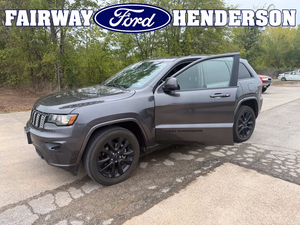 Used 2018 Jeep Grand Cherokee Altitude AWD/4WD image 1