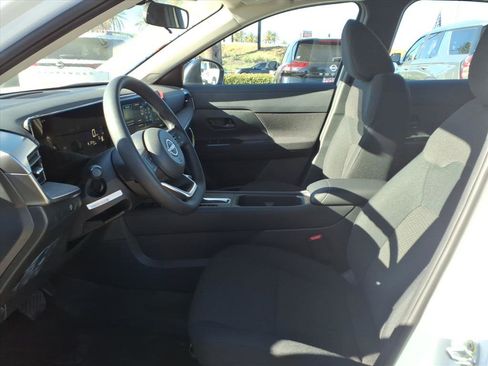 New 2026 Nissan Kicks S image 8