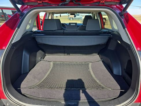Used 2022 Toyota RAV4 XLE w/ Convenience Package image 12