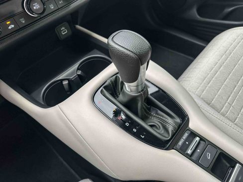 Used 2025 Honda HR-V LX image 34