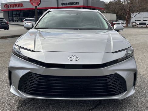 Used 2026 Toyota Camry LE image 8