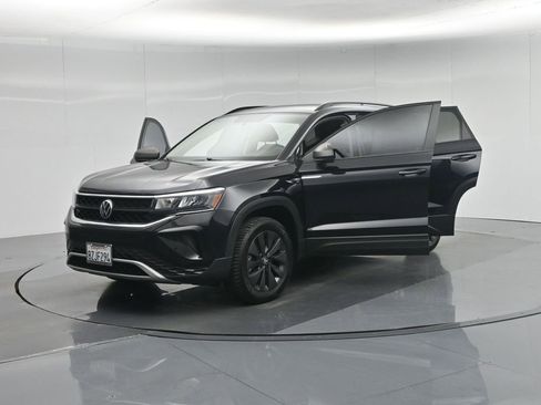 Used 2022 Volkswagen Taos S image 33