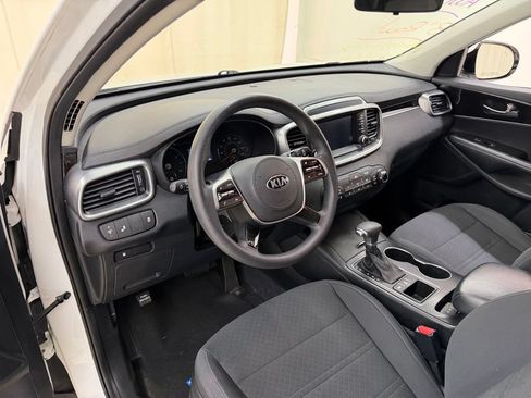 Used 2020 Kia Sorento LX AWD/4WD image 23