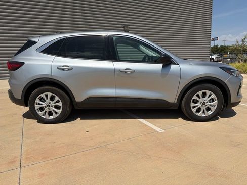 Used 2024 Ford Escape Active FWD image 2