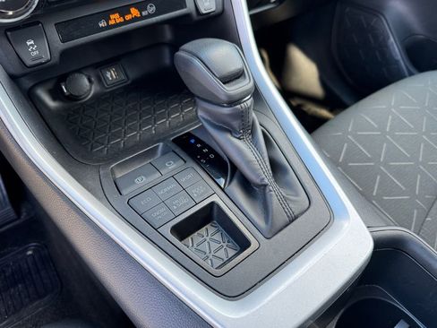 Used 2024 Toyota RAV4 XLE image 28