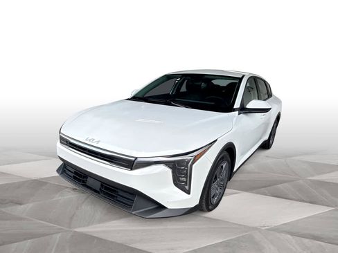 Used 2025 Kia K4 FWD image 4