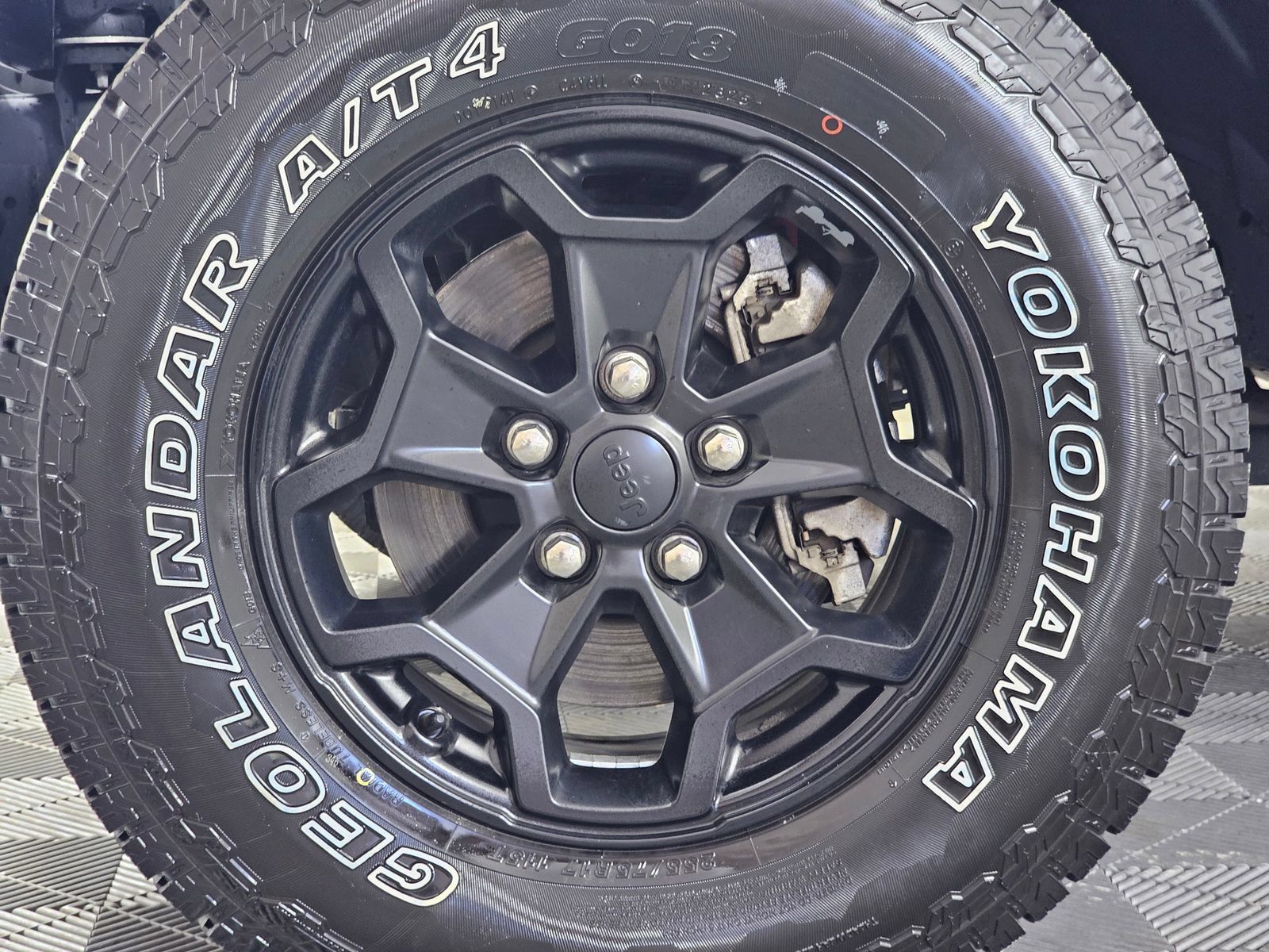 Used 2021 Jeep Gladiator Overland AWD/4WD image 36