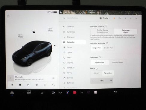 Used 2025 Tesla Model Y AWD image 29