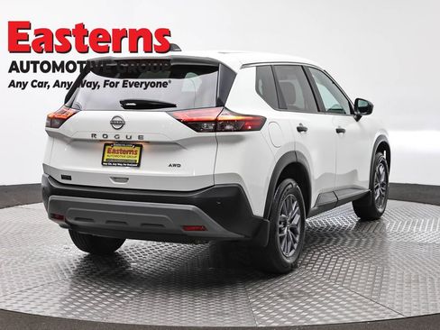 Used 2023 Nissan Rogue S AWD/4WD image 5