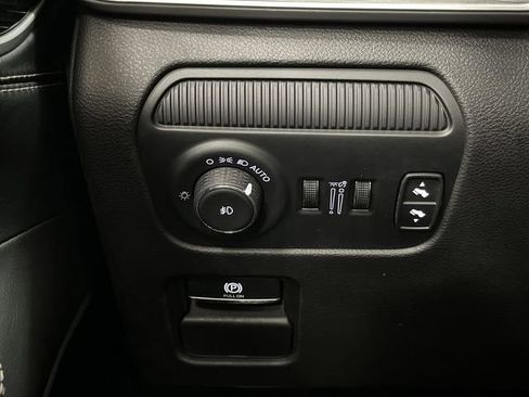 Used 2024 Jeep Wagoneer L Series III w/ Premium Group I image 26