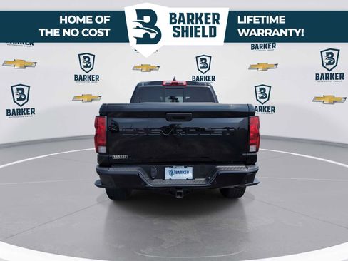 Used 2024 Chevrolet Colorado Trail Boss w/ LPO, Dark Essentials Package AWD/4WD image 7