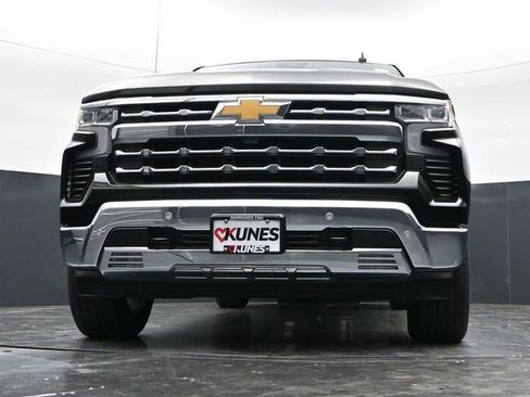 Used 2024 Chevrolet Silverado 1500 LTZ AWD/4WD image 36