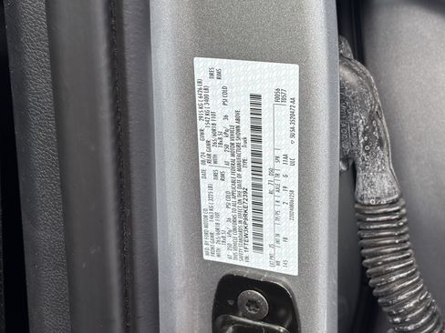 Used 2024 Ford F150 XLT w/ XLT Black Appearance Package RWD image 31