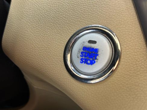 Used 2015 Hyundai Sonata Limited w/ Option Group 02 FWD image 22