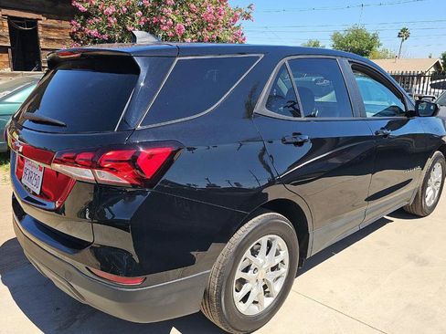 Used 2023 Chevrolet Equinox LS w/ LS Convenience Package image 4