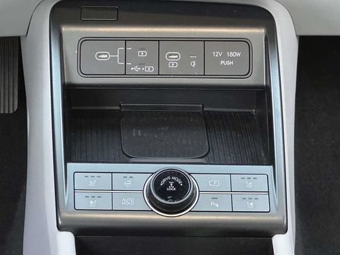 Used 2024 Hyundai Kona Limited AWD/4WD image 24