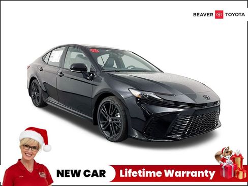 New 2026 Toyota Camry Hybrid image 1