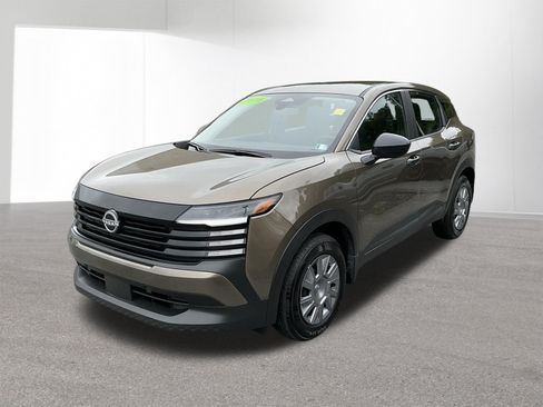 Used 2026 Nissan Kicks S AWD/4WD image 7