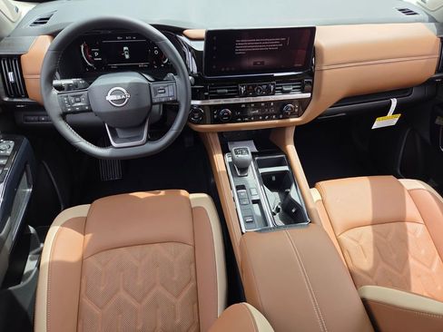 New 2026 Nissan Pathfinder Platinum FWD image 6