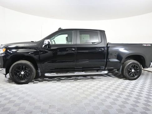 Used 2023 Chevrolet Silverado 1500 LT w/ Leather Package AWD/4WD image 2