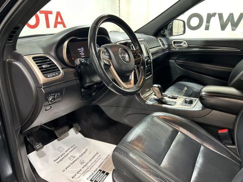 Used 2017 Jeep Grand Cherokee Limited image 22