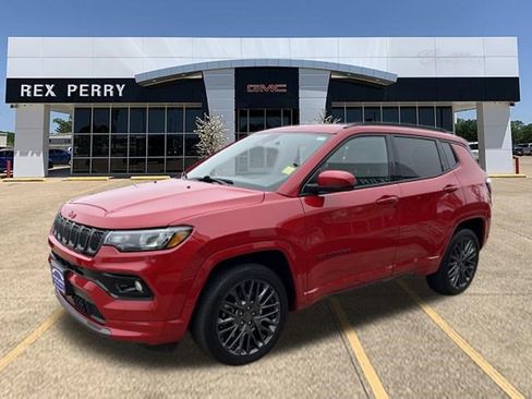 Used 2024 Jeep Compass Limited image 1