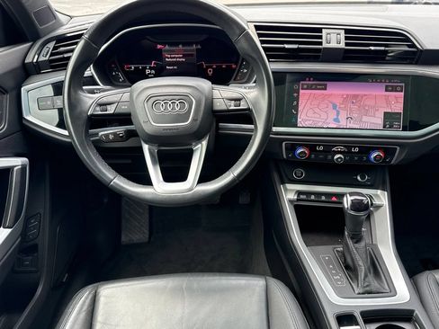Used 2022 Audi Q3 2.0T Premium Plus w/ Premium Plus Package AWD/4WD image 17